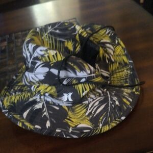 Stylish Black and Yellow Leaf Pattern Hat